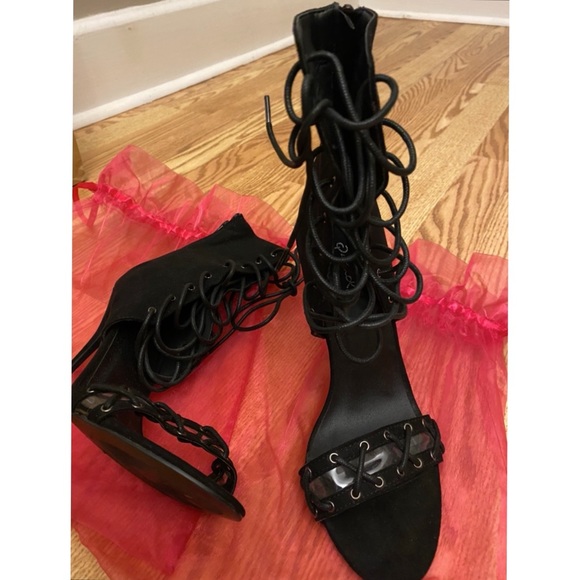 SOLD - LolaShoetique Black Lace Up Strappy Cage Heel Size 8 - Picture 4 of 5